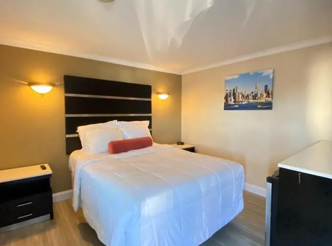 North Babylon Motels
