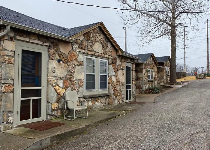 Waynesville Motels