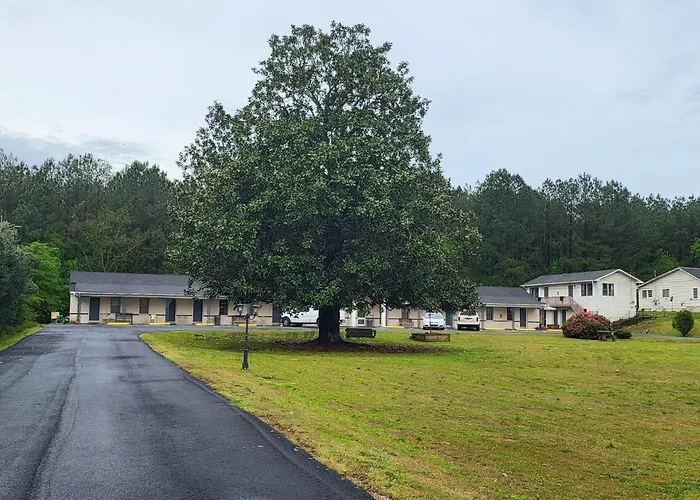 Pine Mountain (Harris County) Motels