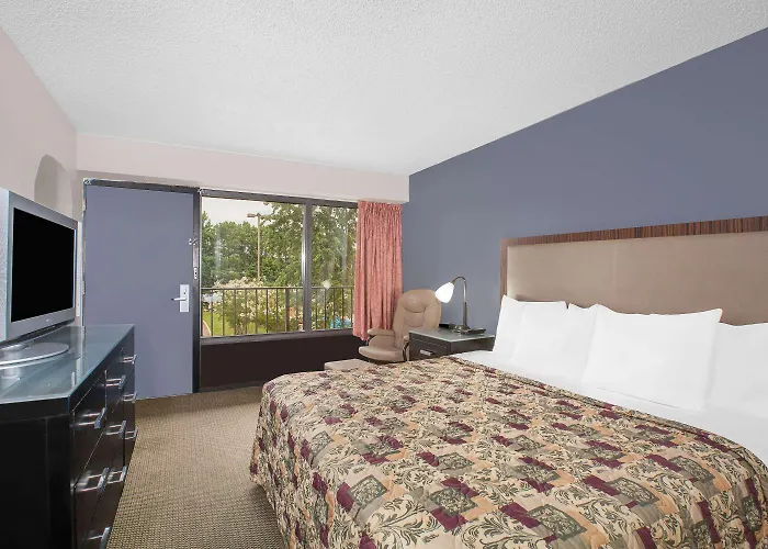 Benton Motels