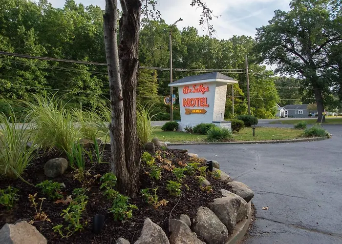 Lakeside Motels