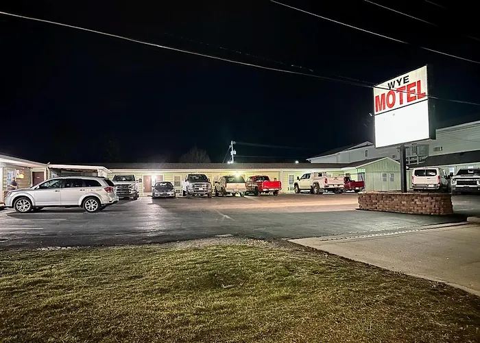 Clinton Motels