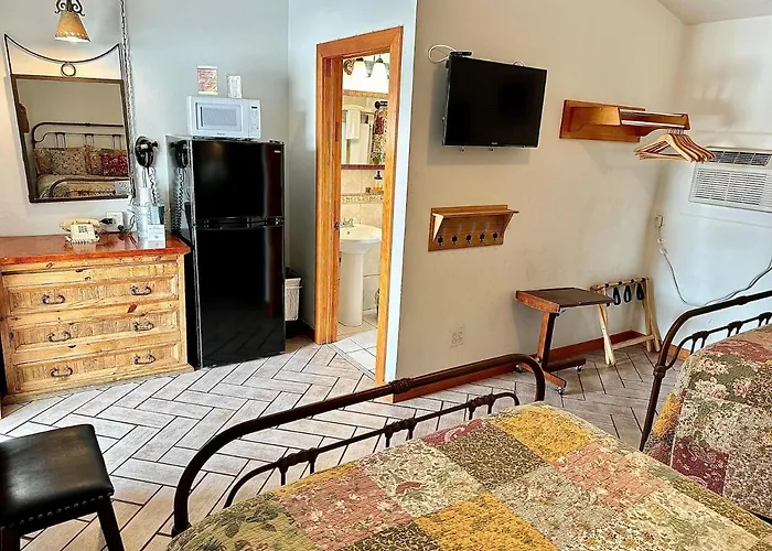 Belle Meade Motels