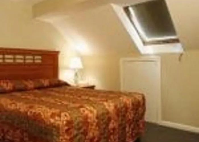 North Windham Motels