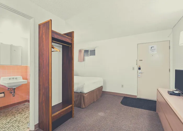 Trout Creek Motels