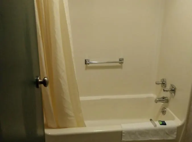 Canton Motels