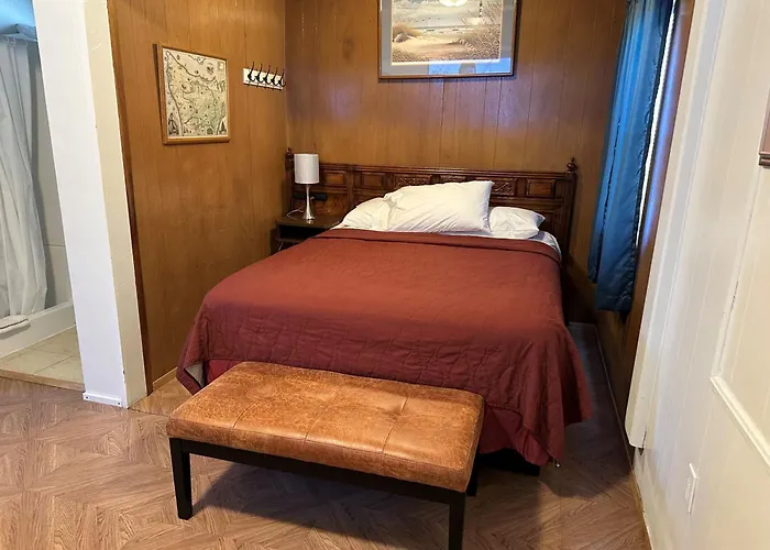 Silverdale Motels