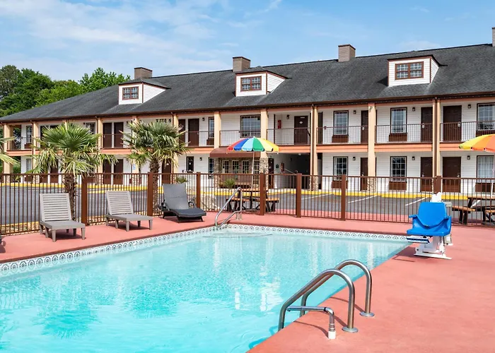 Snellville Motels