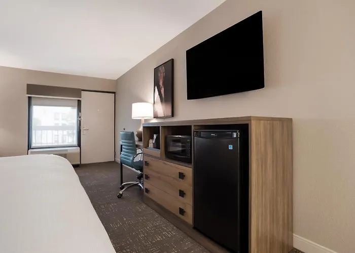 Cedar Lake Motels
