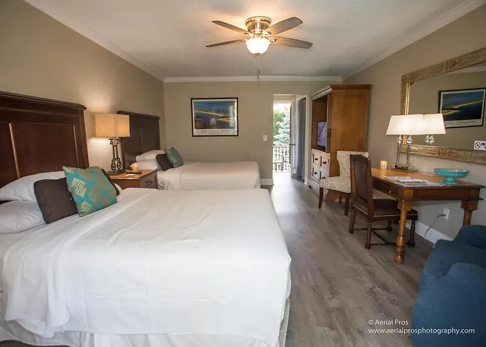 Bridgehampton Motels