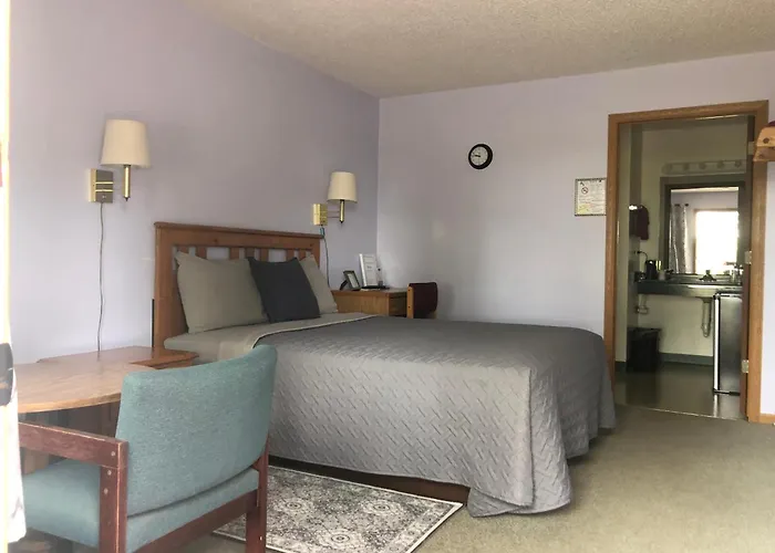 New Lisbon Motels