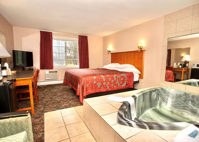 Brewerton Motels
