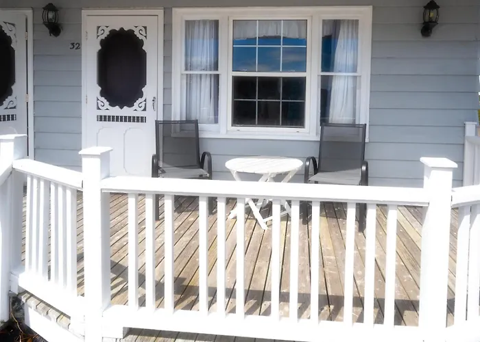 Baddeck Motels