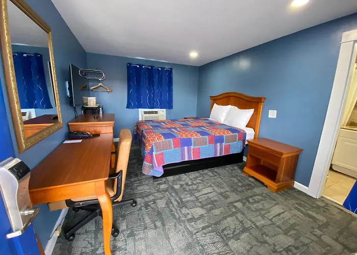 Claremont Motels