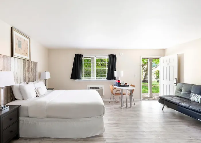 Southampton Motels
