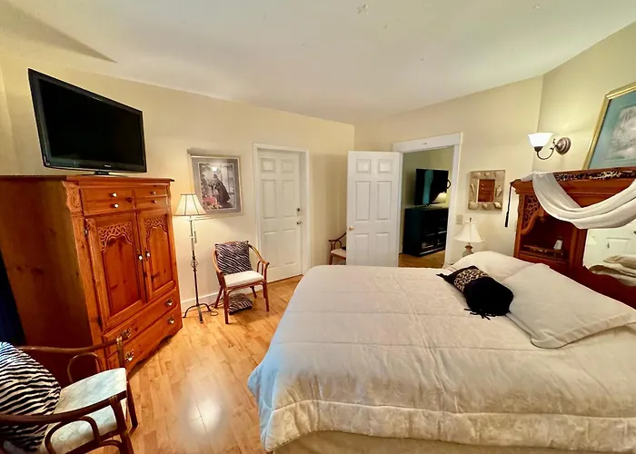 Cashiers Motels