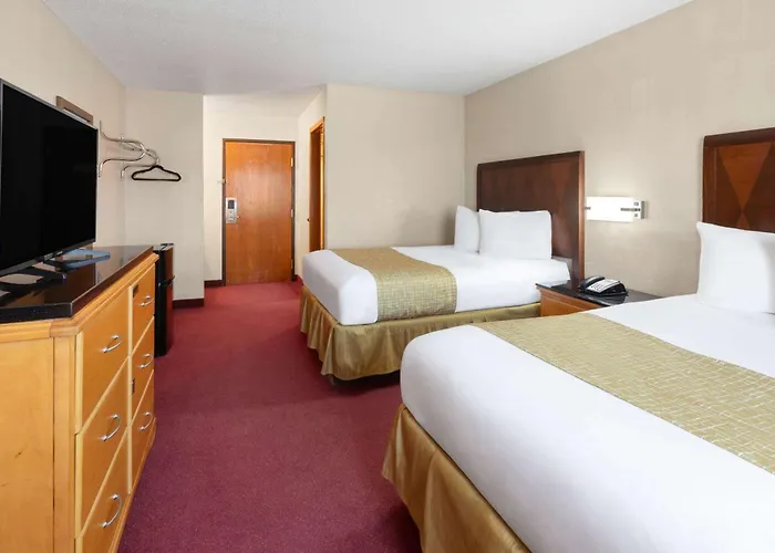 Redwood Falls Motels