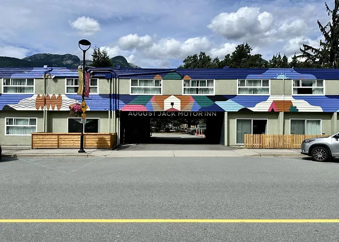 White Rock Motels