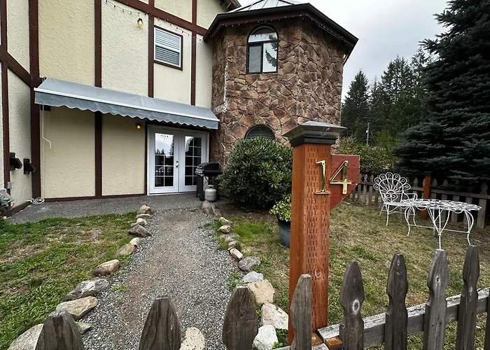 Packwood Motels