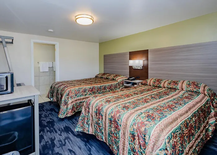 Waverly Motels