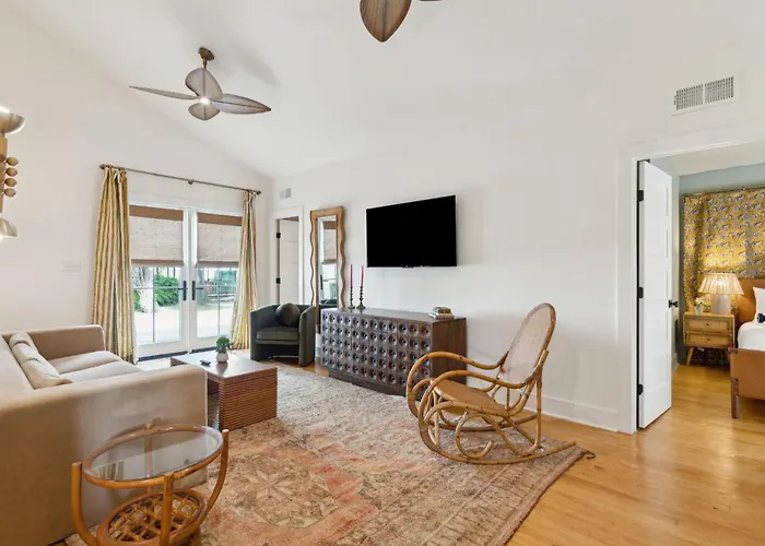 North Charleston Motels