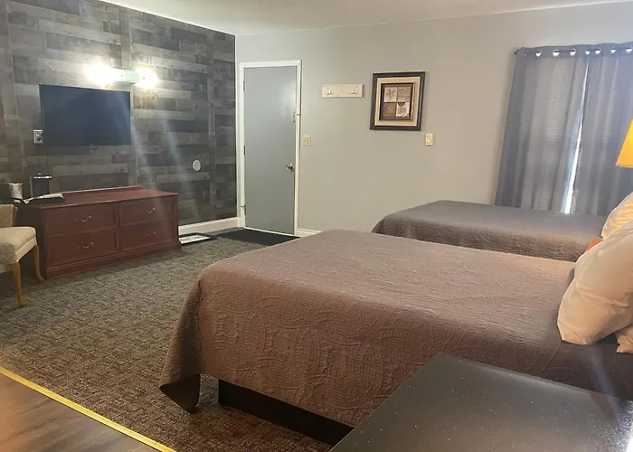 Pelican Rapids Motels