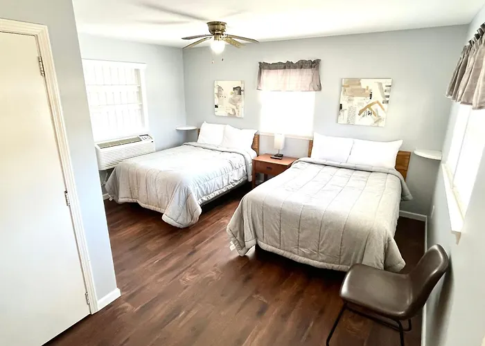 Interlochen Motels