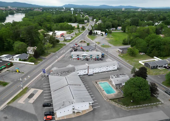 South Glens Falls Motels