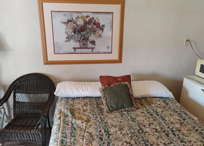 Searchlight Motels
