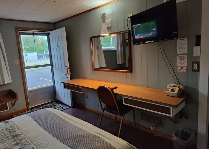 Connellsville Motels