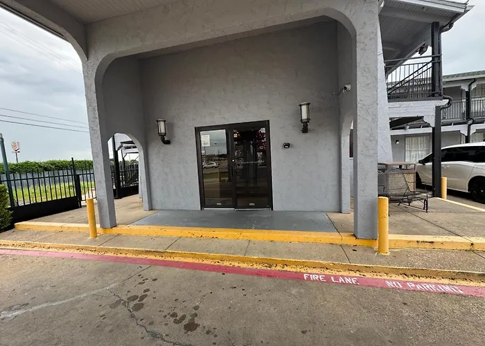 Lancaster Motels
