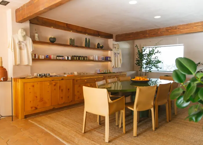 Ojai Motels