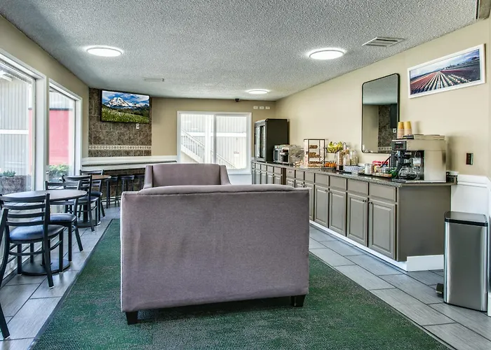 Ferndale Motels