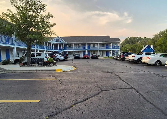 Menomonee Falls Motels