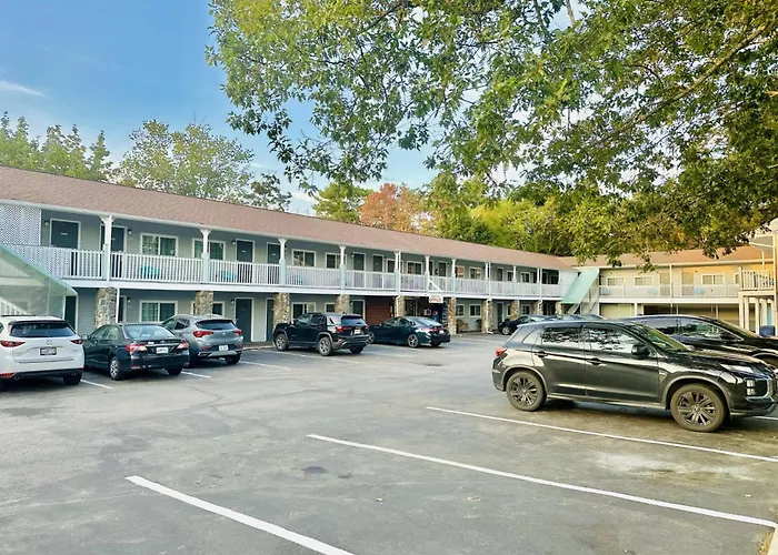 Acton Motels