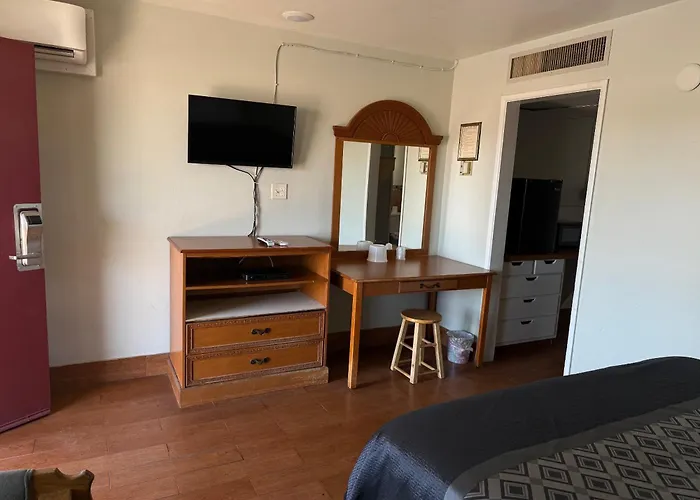 Apple Valley Motels
