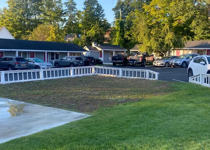 Lake George Motels