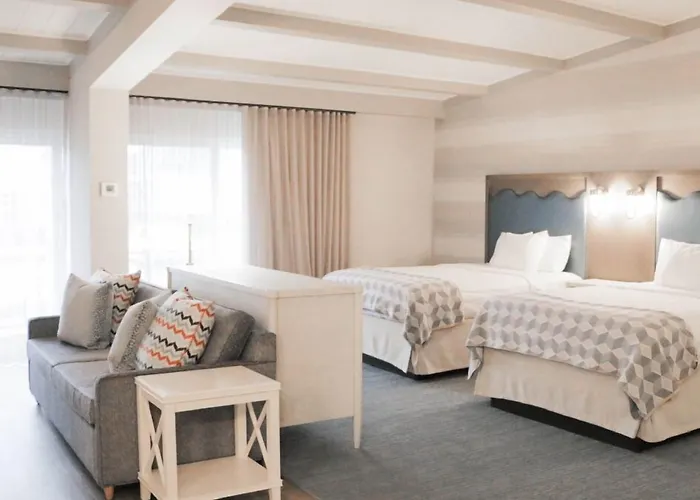 Tiverton Motels
