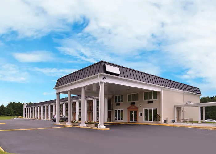 Blackstone Motels
