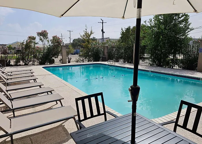 Metairie Motels