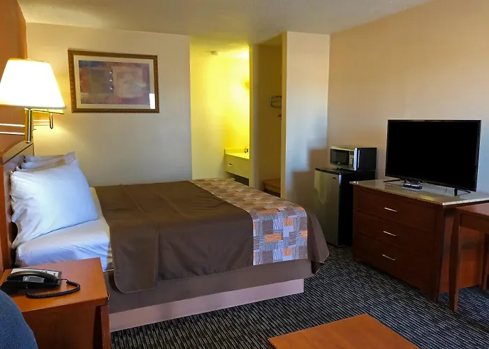 High Hill Motels