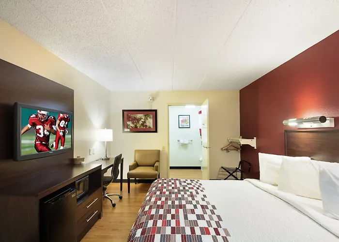 Plymouth Motels