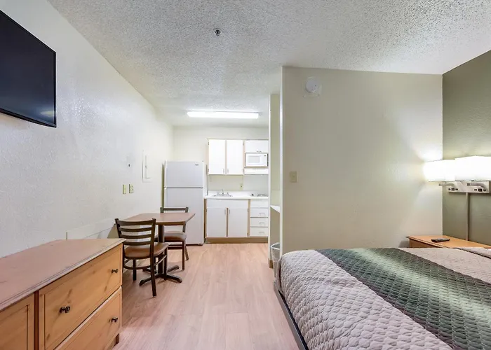 Addison Motels