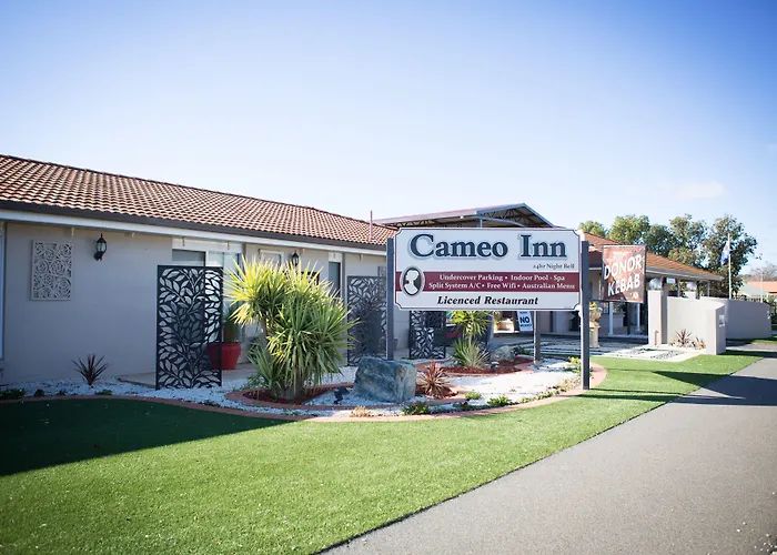 West Wyalong Motels