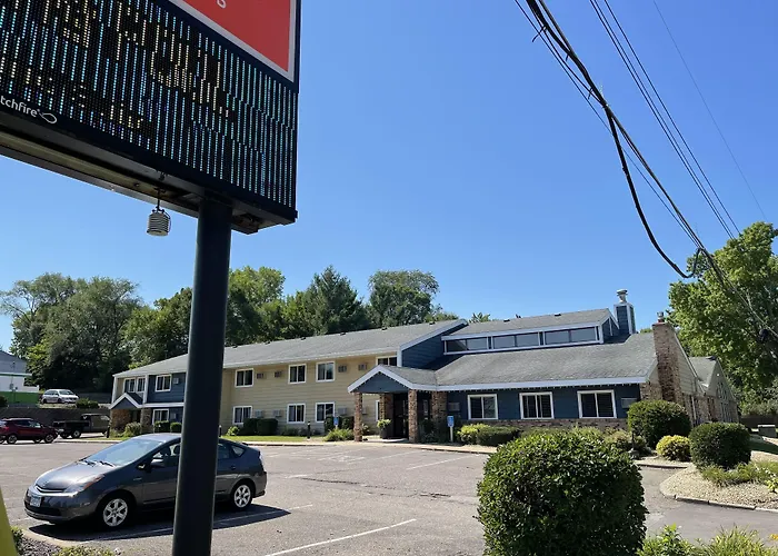 Maplewood Motels