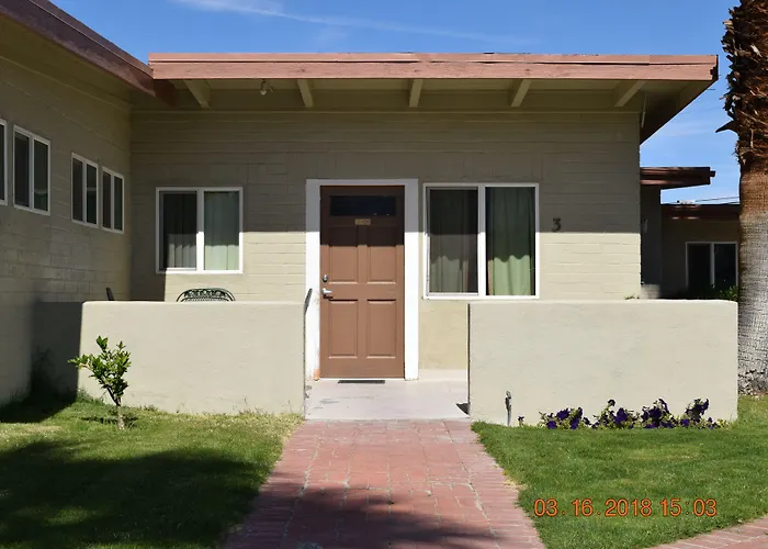 Thousand Palms Motels