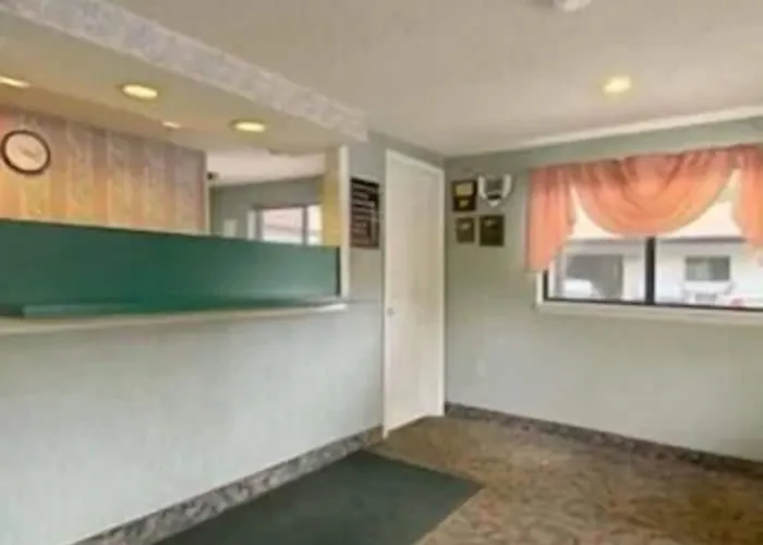 Naugatuck Motels