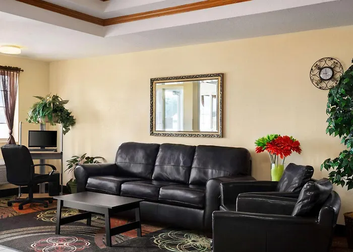 Hiawatha Motels