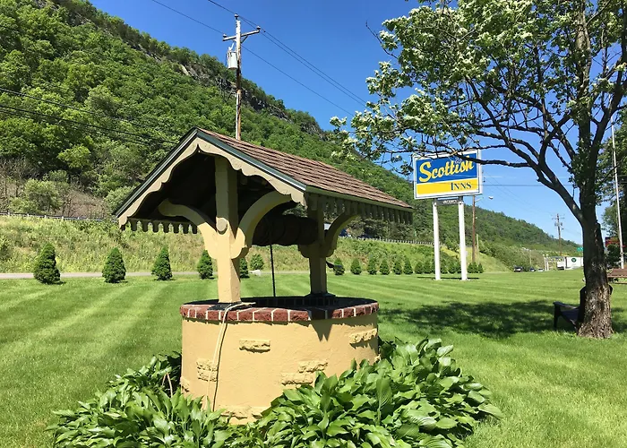 Roxbury Township Motels
