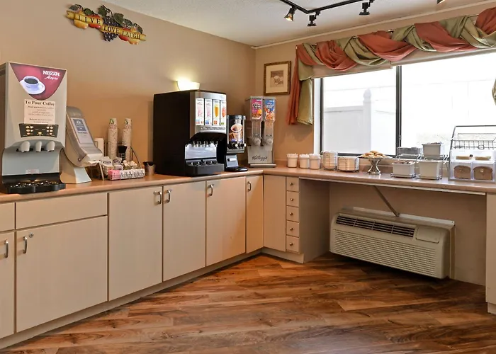 Ossining Motels